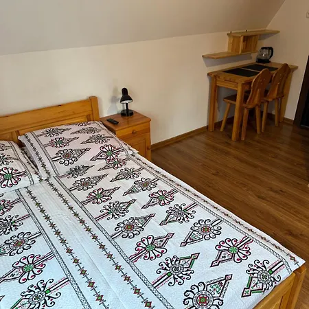 Quarto em Acomodações Particulares Goscinne Kozica *